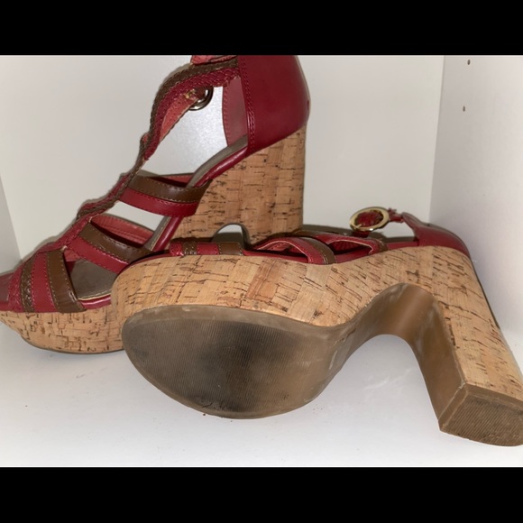 BCBGeneration Red/Brown Platform Sandals - Picture 3 of 9
